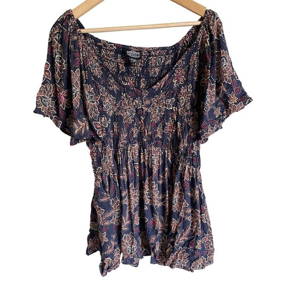 Angie 1X Gray V-Neck Smocked Peasant Top Ruffle Flutter Sleeve Blouse 100% Rayon - Picture 2 of 8